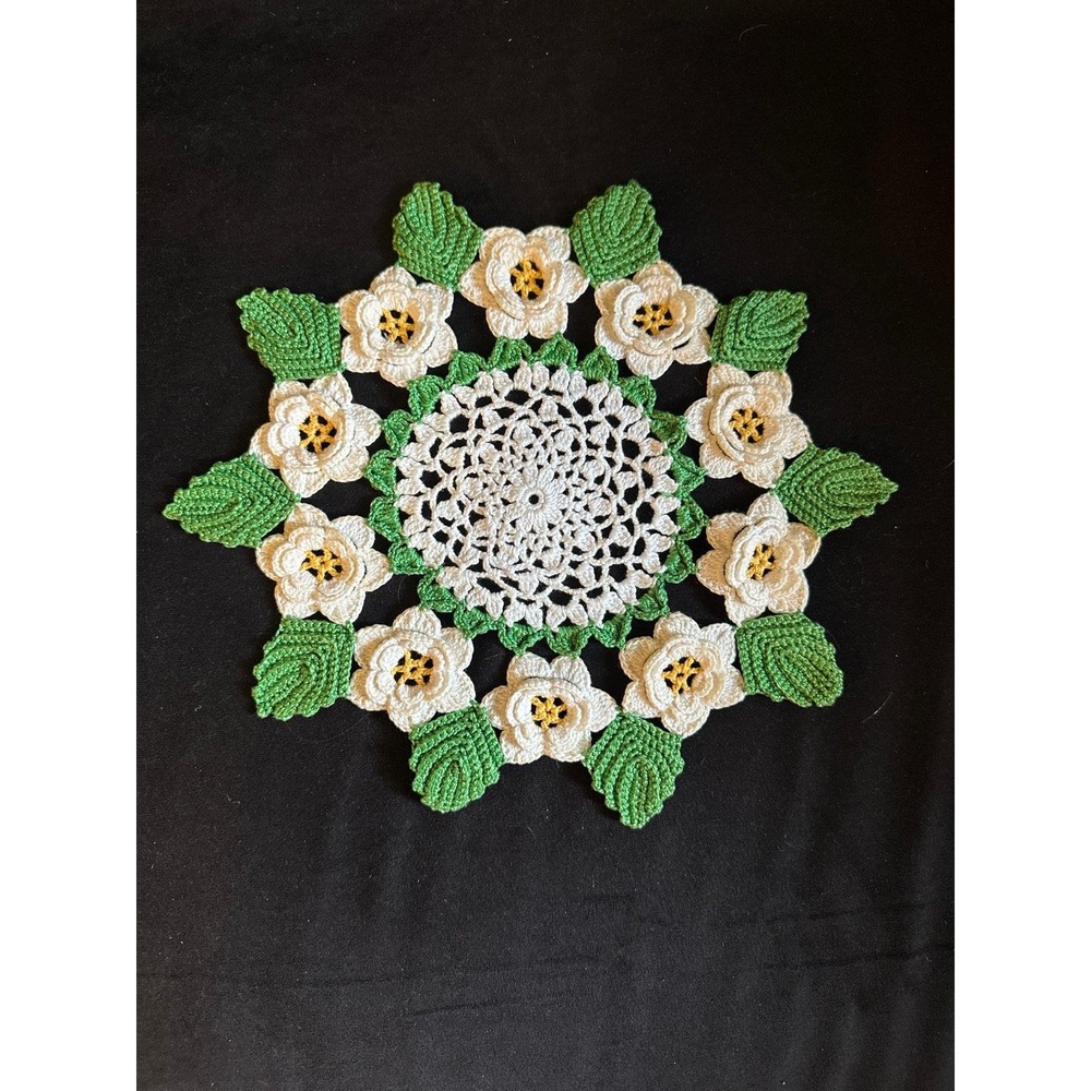 Handmade Crochet Doily Flower White Green Vintage Daisies Leaf 9" D